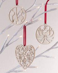 Wooden tree decorations