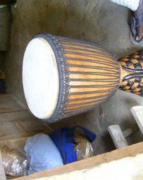 TAM - TAM (TRADITIONAL AFRICAN MUSICAL INSTRUMENT )